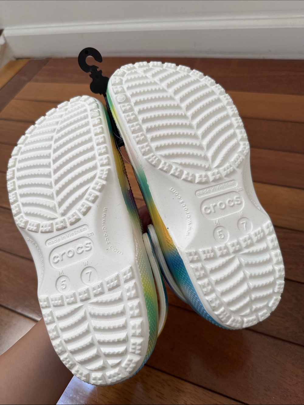 NEW Crocs Classic Solarized Clog M5/W7 - Picture 6 of 9